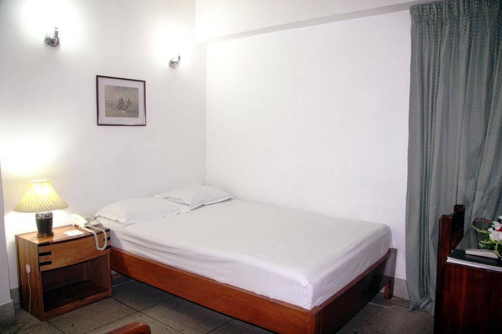 White House Hotel - City Center Dhaka Eksteriør billede