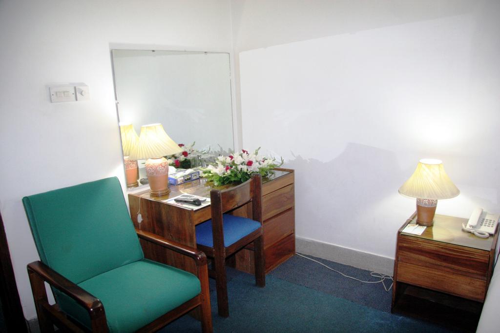 White House Hotel - City Center Dhaka Eksteriør billede